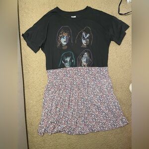 KISS 🤘🤟🏽🎶Graphic T-Shirt band tee Dress with floral skirt handmade hand sewn